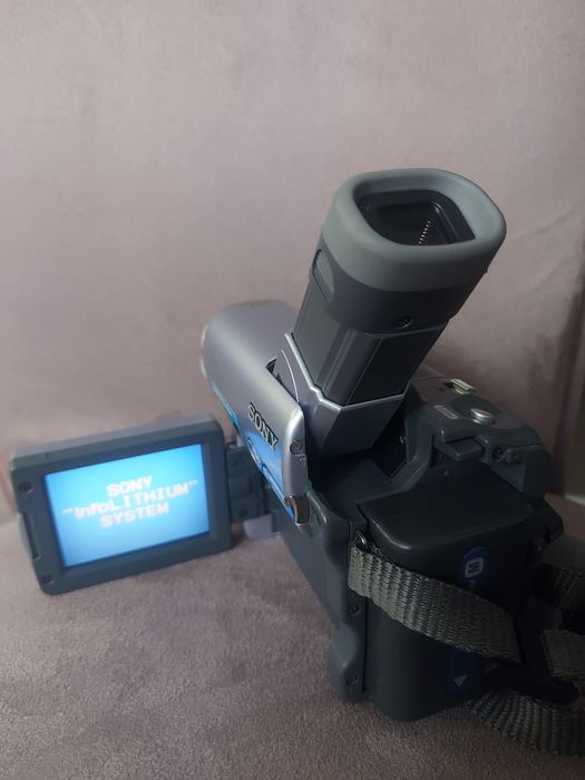 Видеокамера SONY DCR TRV 14e