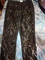 Sprzedam jeansy damskie unikatowe