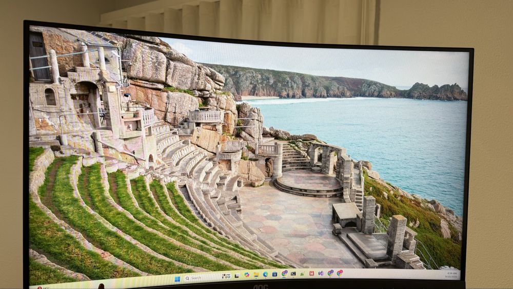 Monitor Curvo Gaming AOC