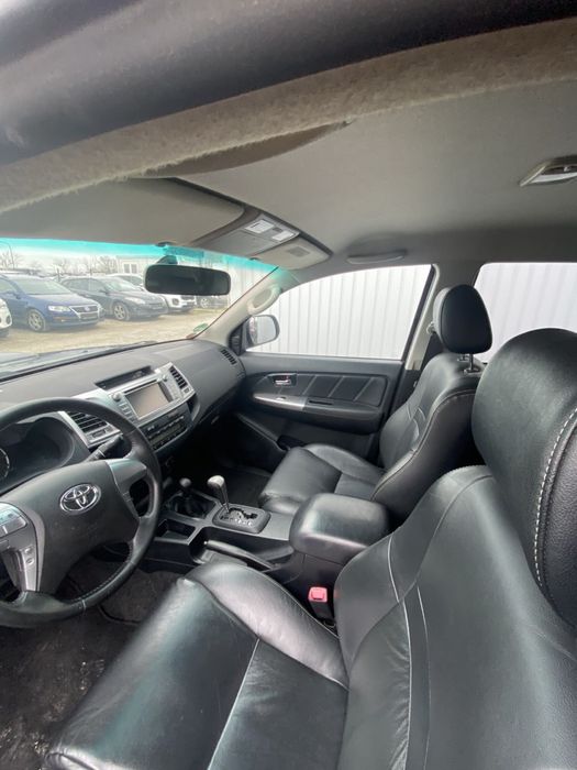 Toyota Hilux Double Cab Life 4x4