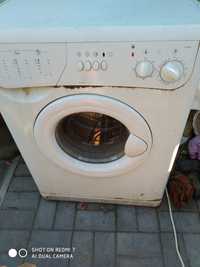 Indesit w104t