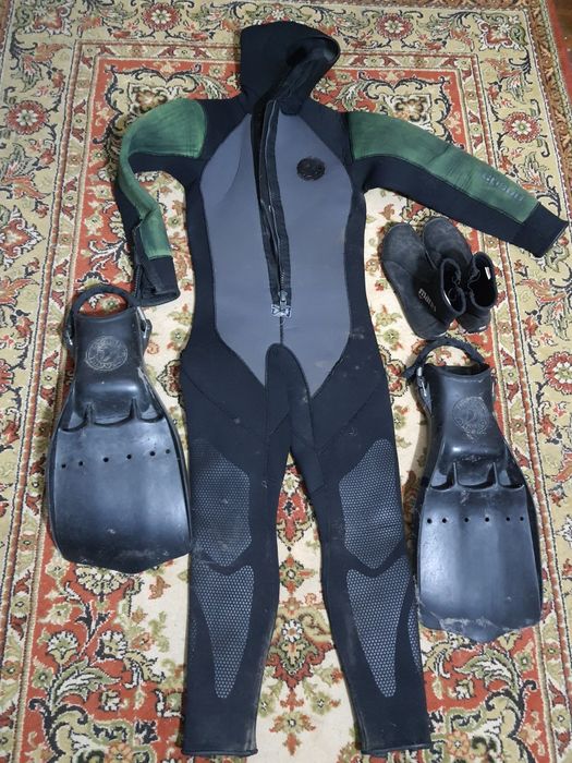 Гідрокостюм Poseidon, неопрен закрита пора 7 мм.  Ласти. Маска.