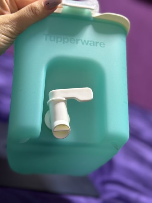 Контейнер Водолей 3.1 л с ручкой бирюзовый Tupperware