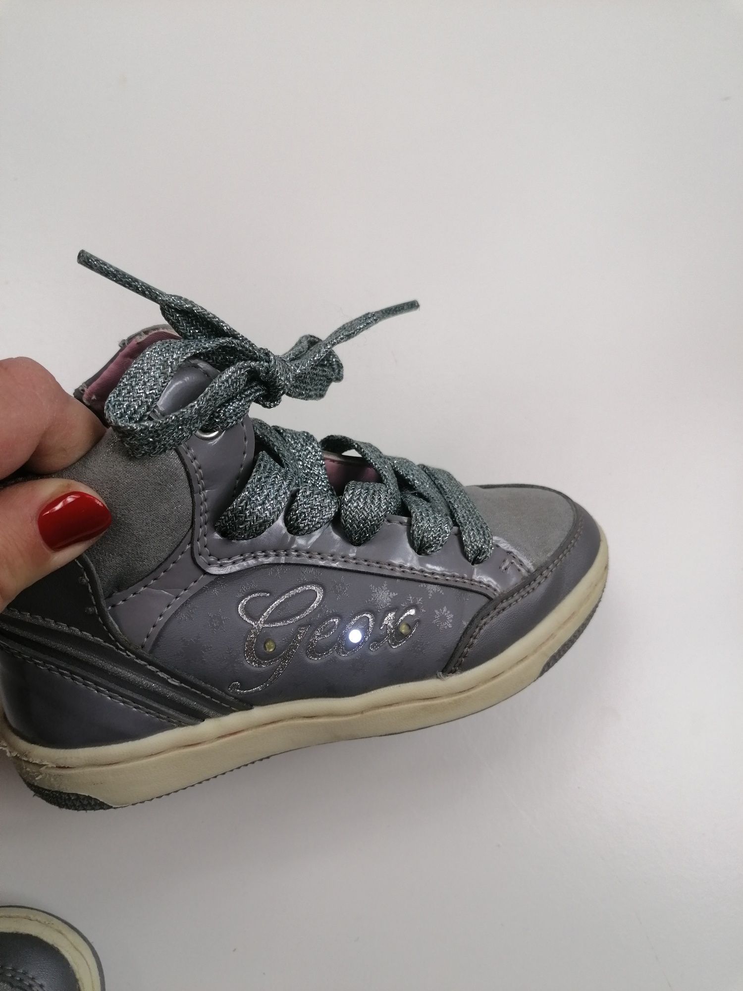 Buty geox rozm. 27 swiecace