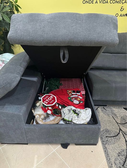 Sofá chaise long cinzento com arrumação