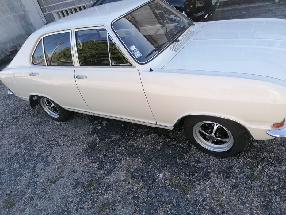 Opel cadett ls fastback super
