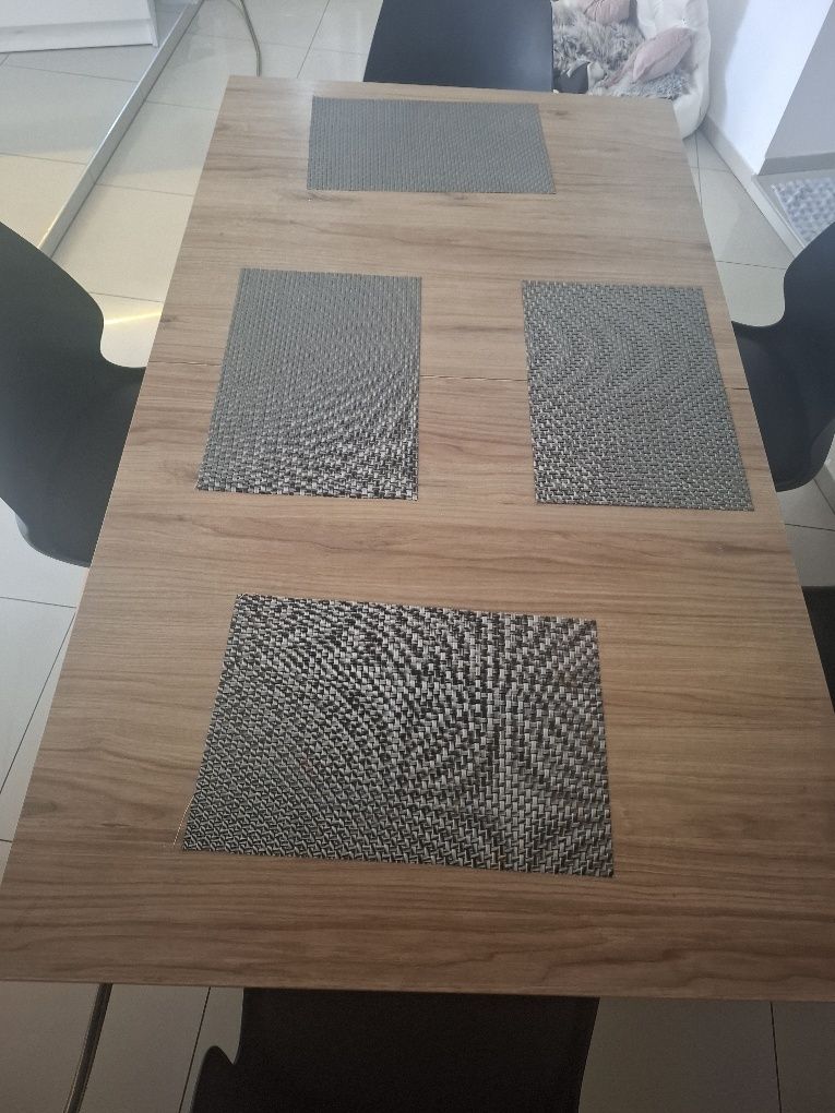 Sprzedam stol rozkladany