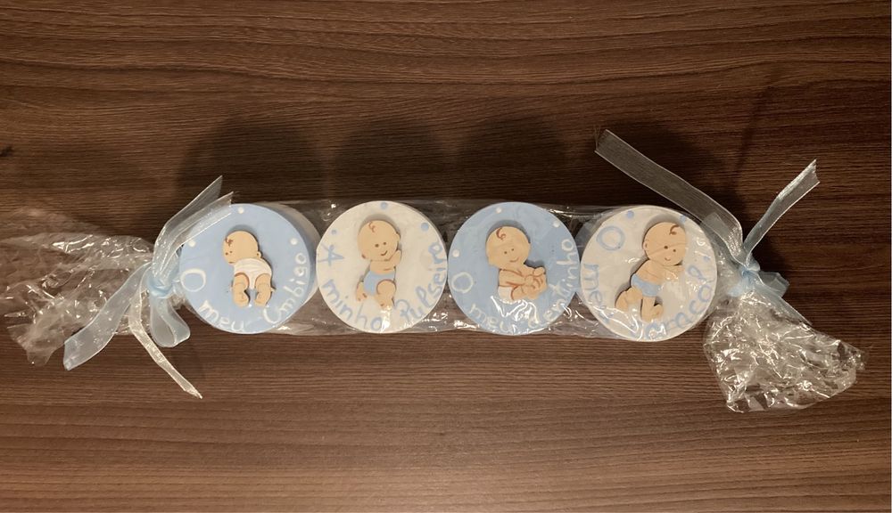 Caixas pintadas para recém nascido