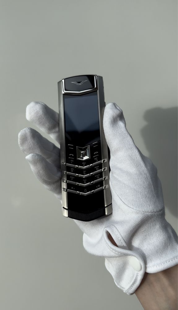 Vertu signature s