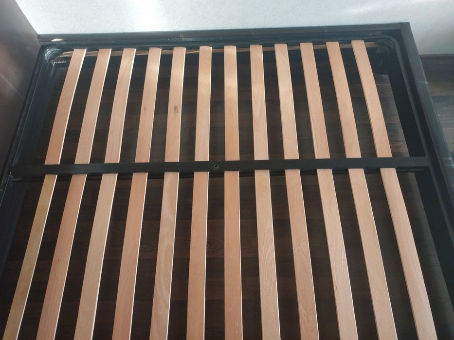 Продам ліжко кровать