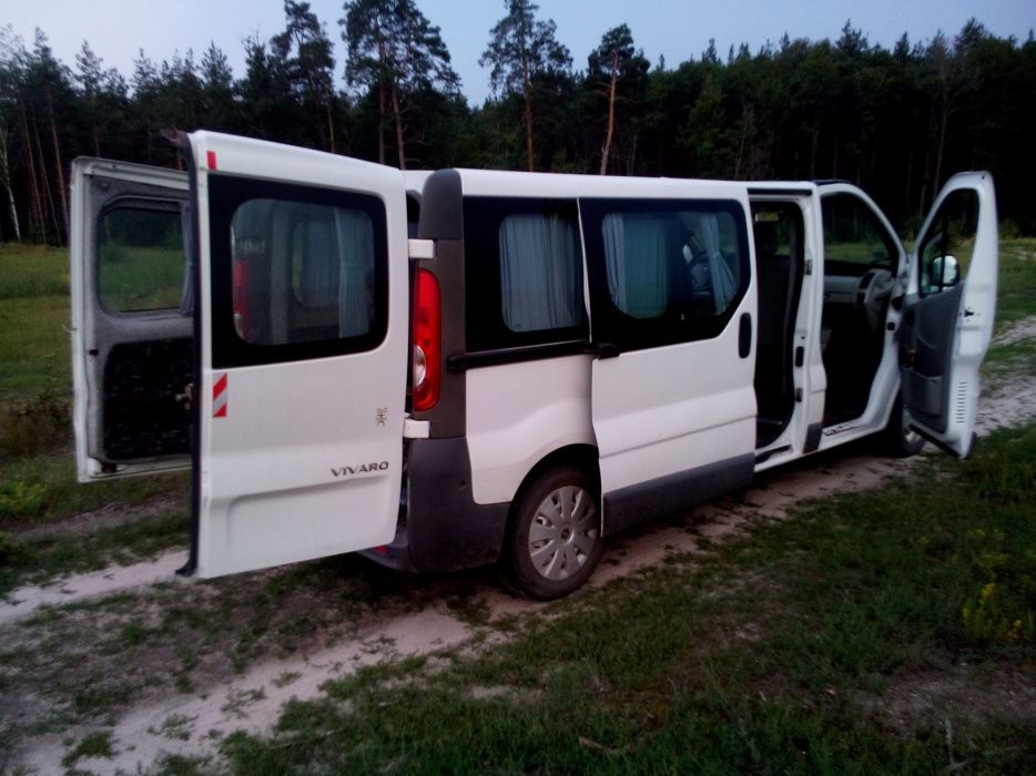 Продаю машинку!Opel Vivaro...