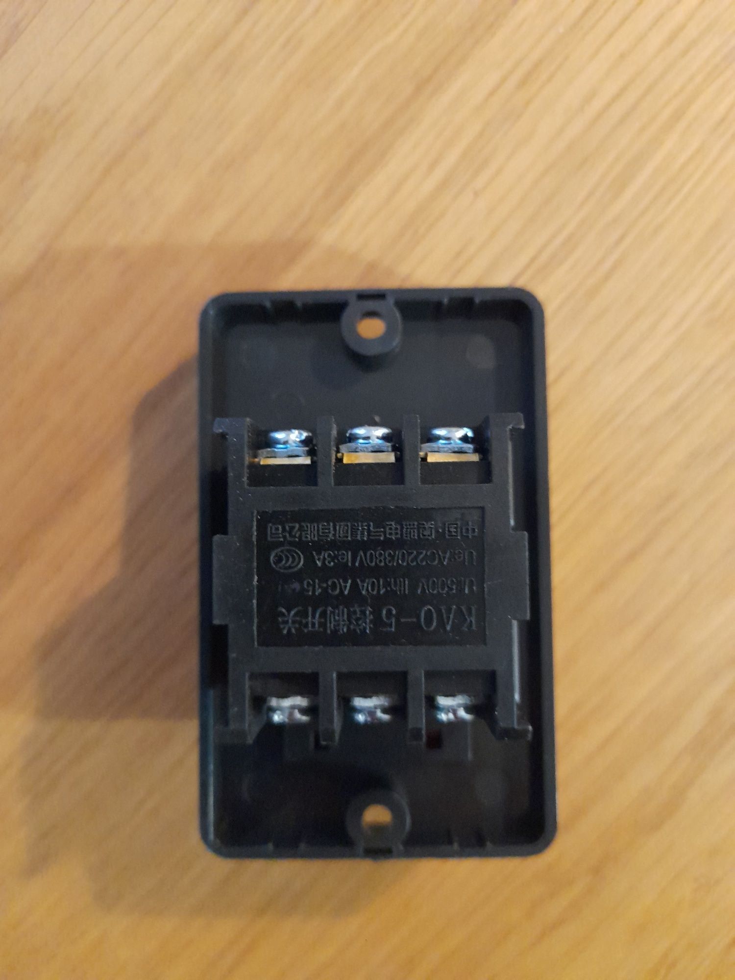 Włącznik 230v380v
