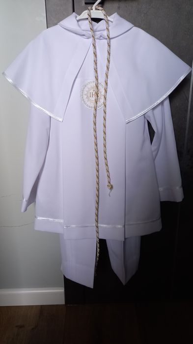 Stroj komunijny dla chłopca szczuplego