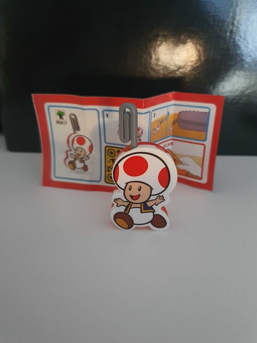 Kinder niespodzianka Joy Mario.