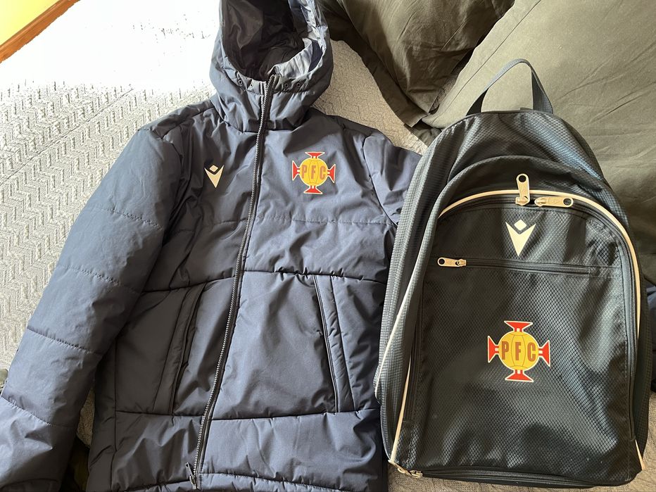Kispo XL e Mochila desportiva. Padroense F.C.