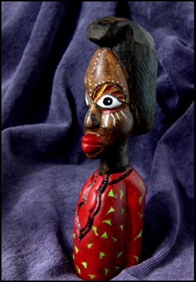 Escultura africana em madeira