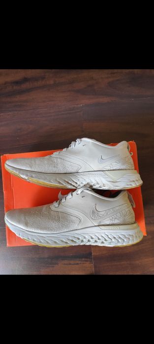 Nike Odyssey React Flyknit 2 Perfect Running Shoe