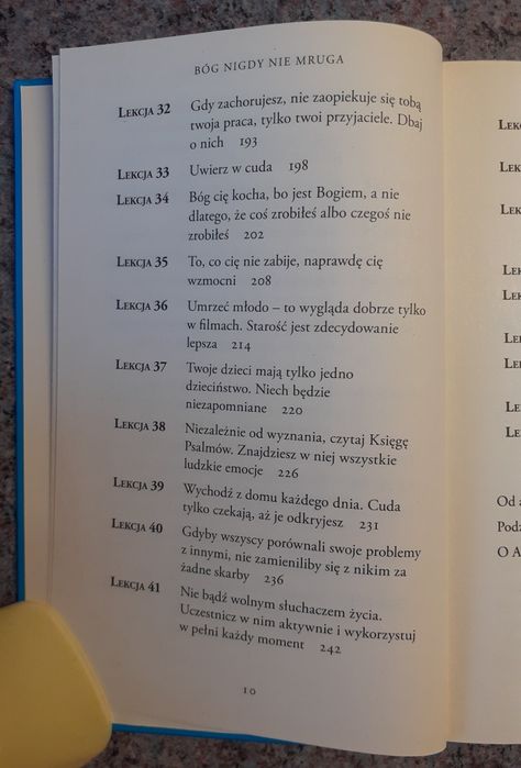 Regina Brett - Bóg nigdy nie mruga [Insygnis 2022] spis treści