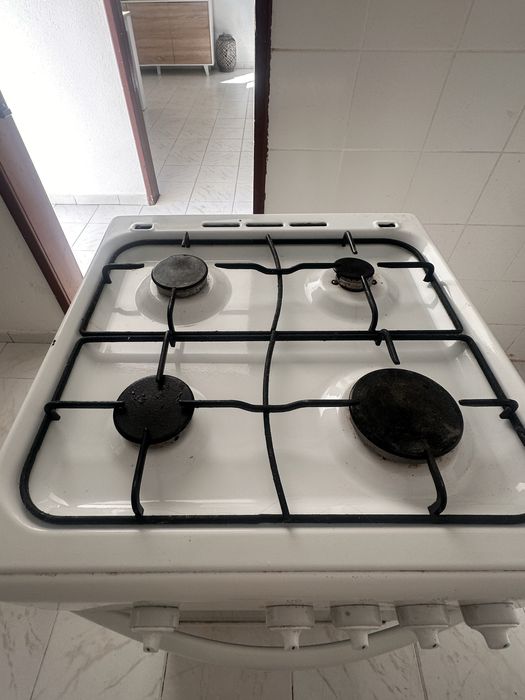 Vendo fogão a gás usado