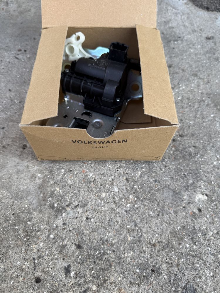 Замок багажника Passat B8 FL 2020