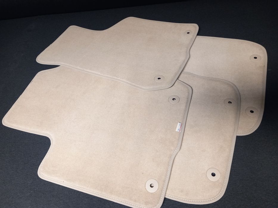 Dywaniki welurowe Lux AUDI A3 8L od 1996 r beżowe