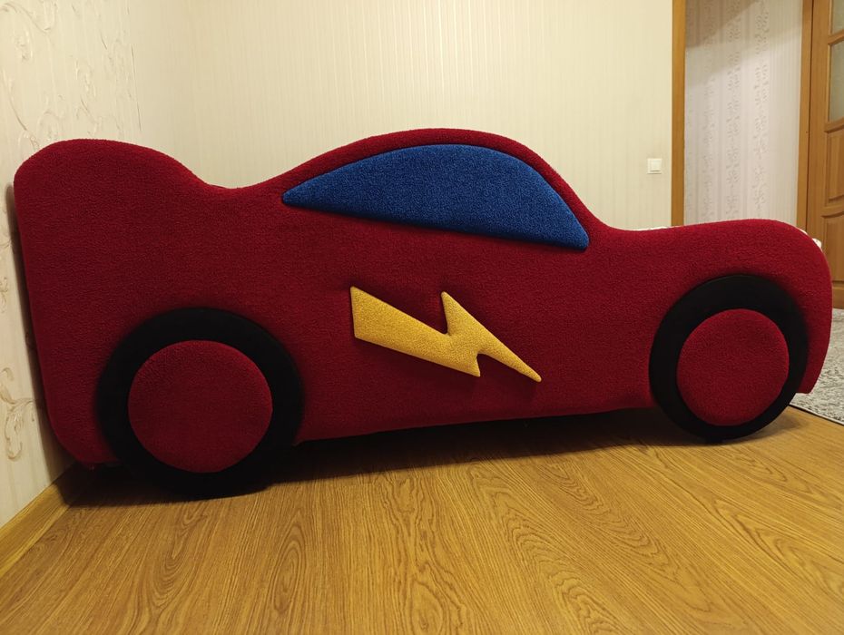 Віддам два дитячих дивани Макквін