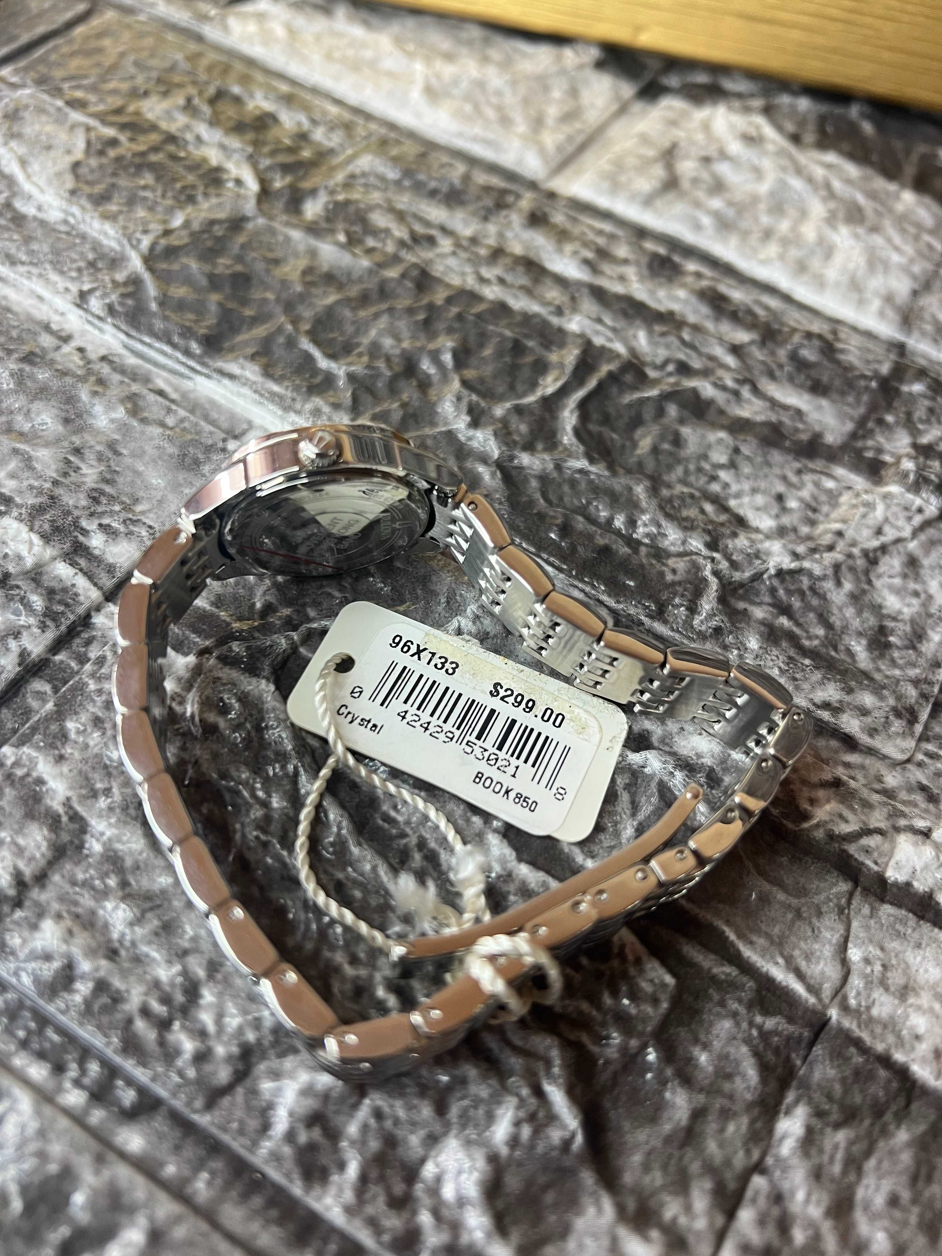 Жіночий годинник Bulova кварцевий стильний подарунок