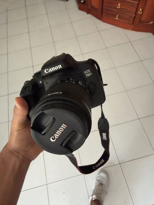 Maquina Canon 750d