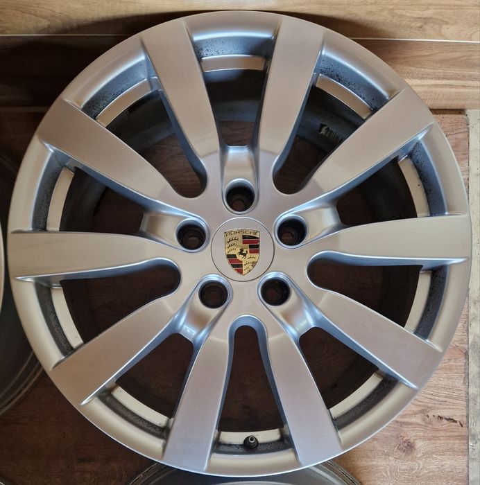 Porsche Cayenne Touareg Q7 Bentayga R20 5x130 ET57 9J DIA71.5