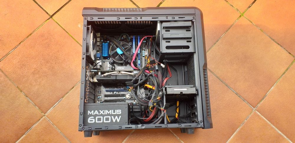 Komputer stacjonarny i5/HD 7700/12gb/1tb