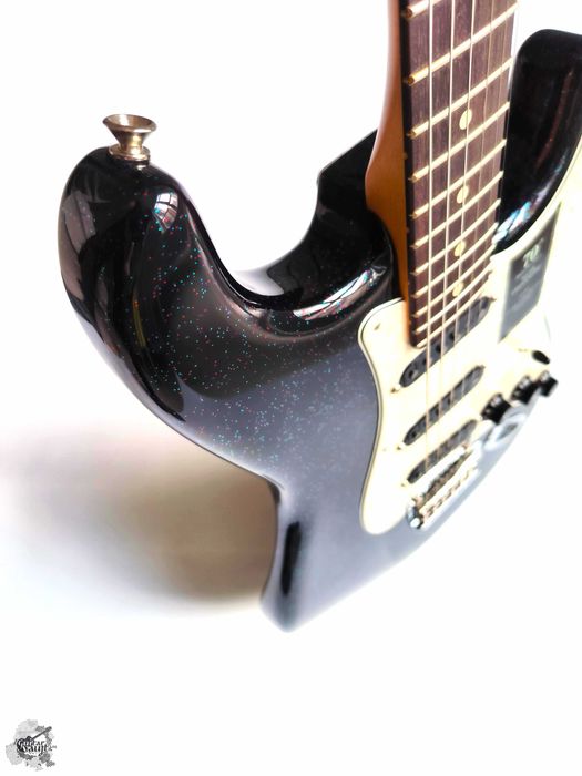 Новий Fender® 70th Anniversary Player Stratocaster '2024 Nebula Noir