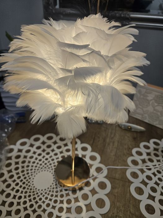 Nowoczesna lampa #pióra #Viral nowa