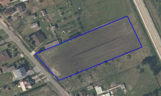 Działka budowlana (0,5 ha) - woda prąd kanalizacja