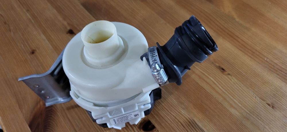 Grzalka  zmywarki beko