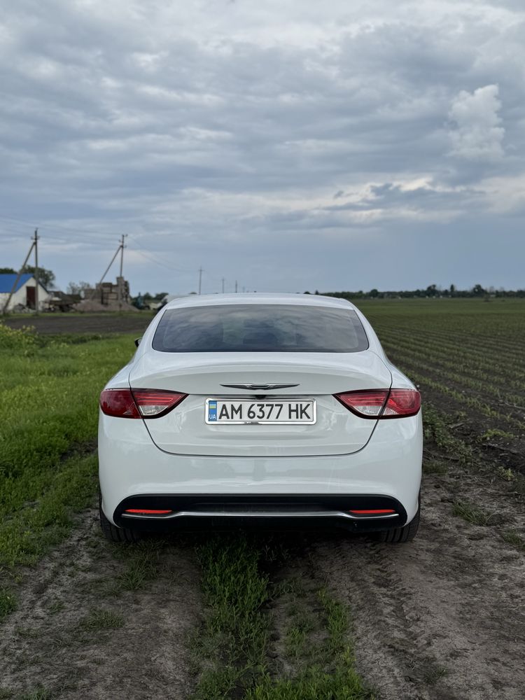 Продам Крайслер 200