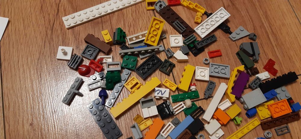 pozostałości klocków lego mini zestaw różne części