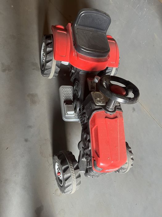 Traktor na akumulotor
