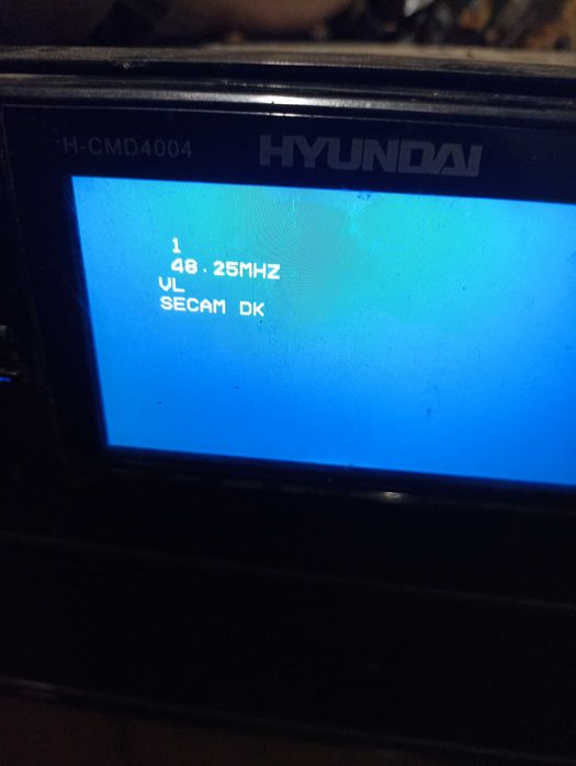 Автомагнітола Hyundai H-CMD4004 на запчастини чи відновлення