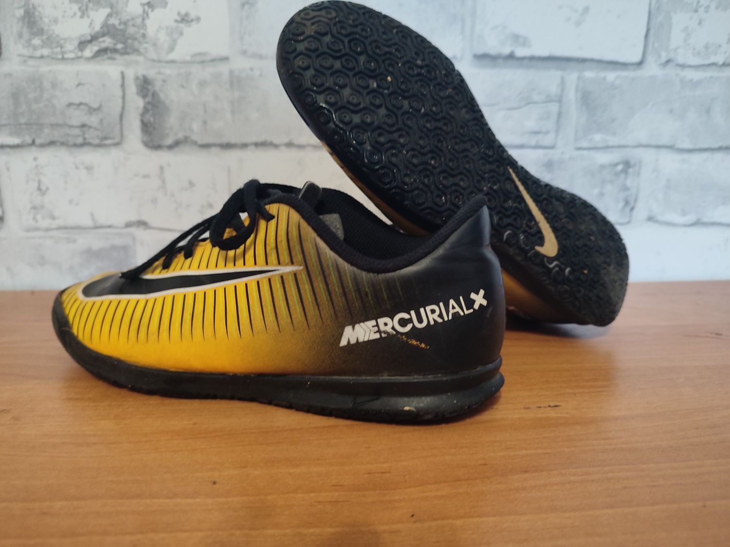 Buty turfy Nike MERCURIALX VICTORY r. 38.5