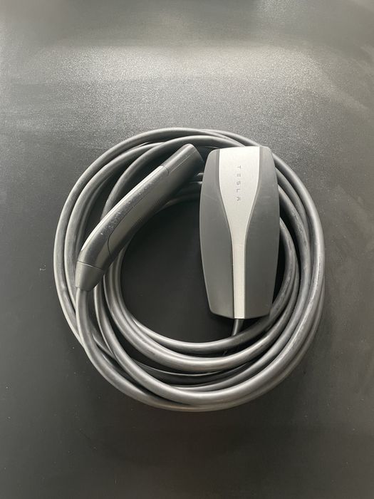 Зарядка Оригінал Tesla Mobile Connector Gen2 (32A). Не працююча.