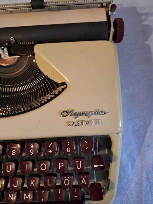 Печатная дорожная машинка Olimpia SPLENDID 33