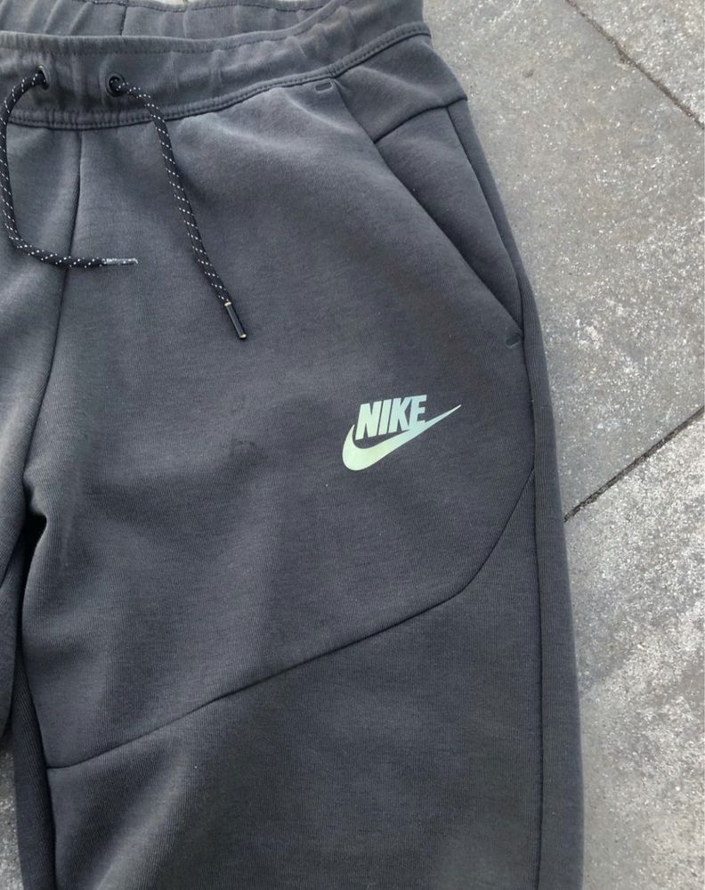 штаны nike tech fleece