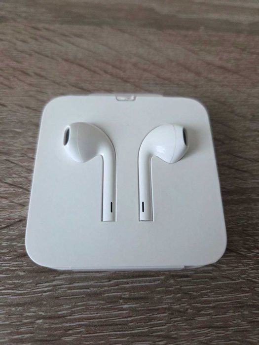 Навушники Apple iPhone EarPods with Mic Lightning ЯК НОВІ