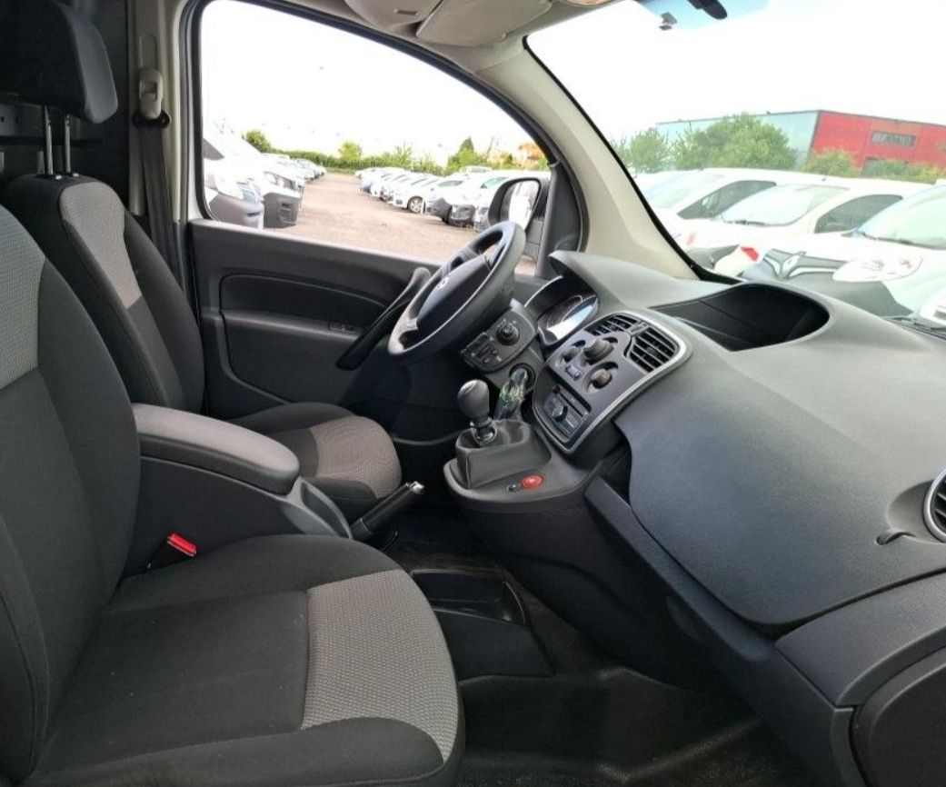 Kangoo 43000km ano 2021