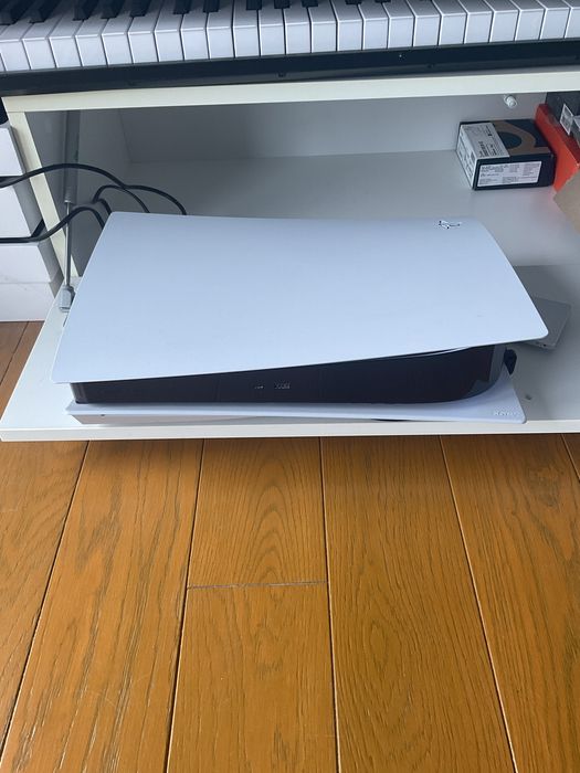 Konsola PlayStation 5 przerobiona, jailbreak, dodatki