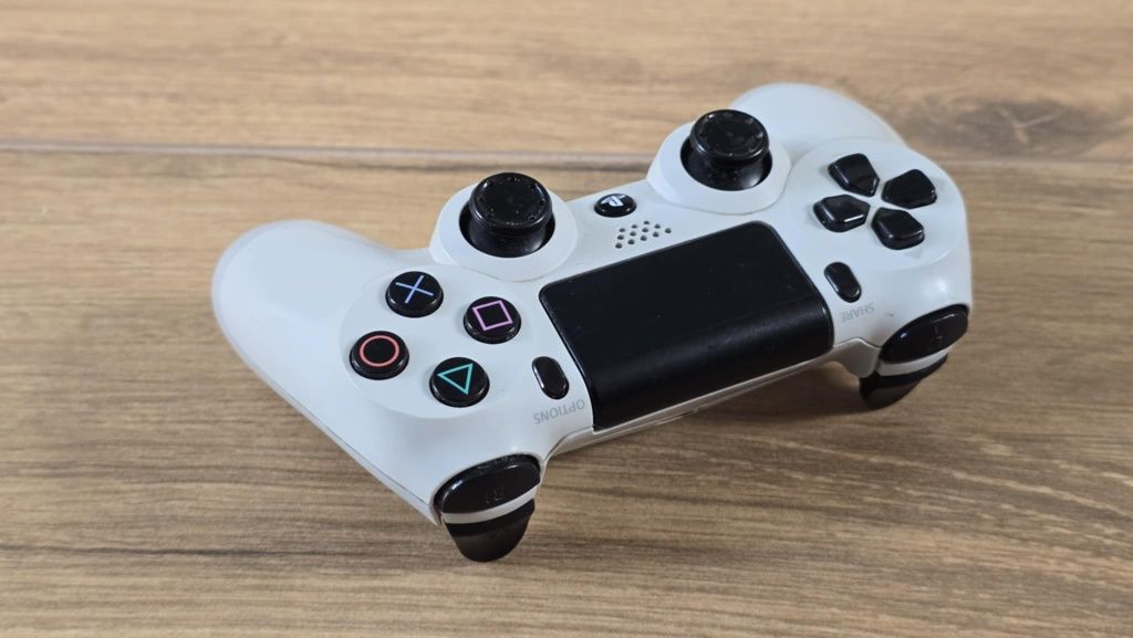 Oryginalny pad PS4 biały