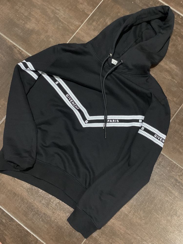 Govenchy hoodie