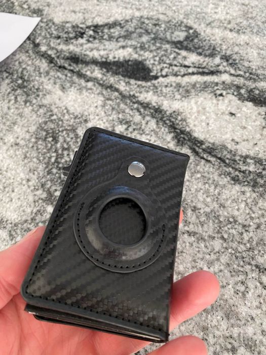 Carteira para cartoes com dispositivo air tag