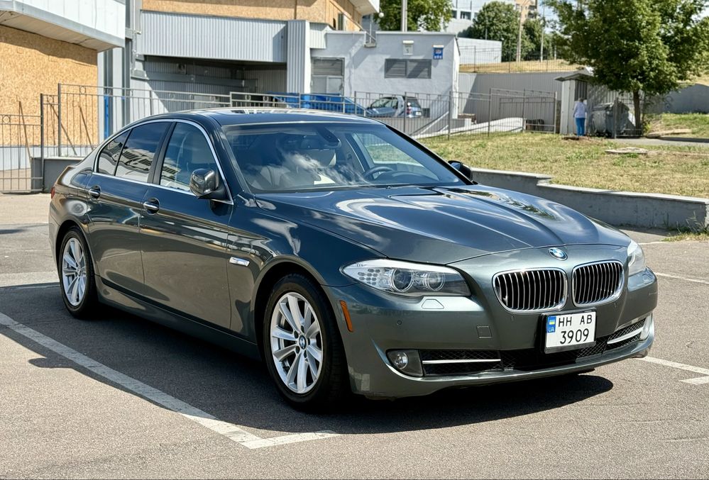 Продам BMW 528 ф10 автомат ZF 2.0 turbo