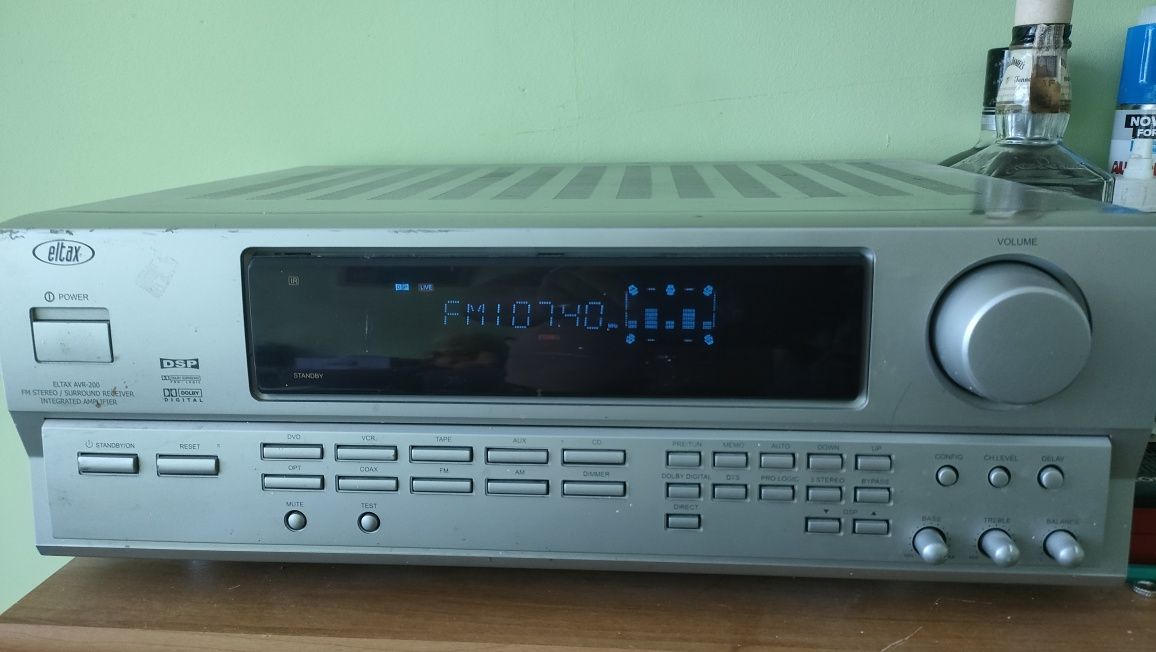 amplituner kina domowego Eltax AVR-200.